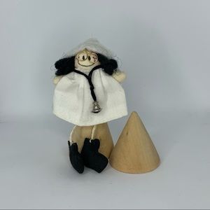 ✨5/$10✨ Person brooch